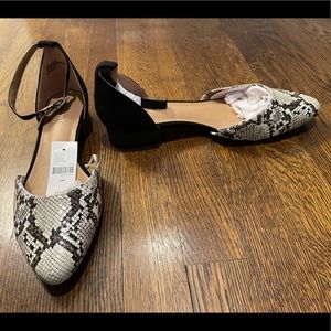 Lane Bryant Black Snake Skin Flats
